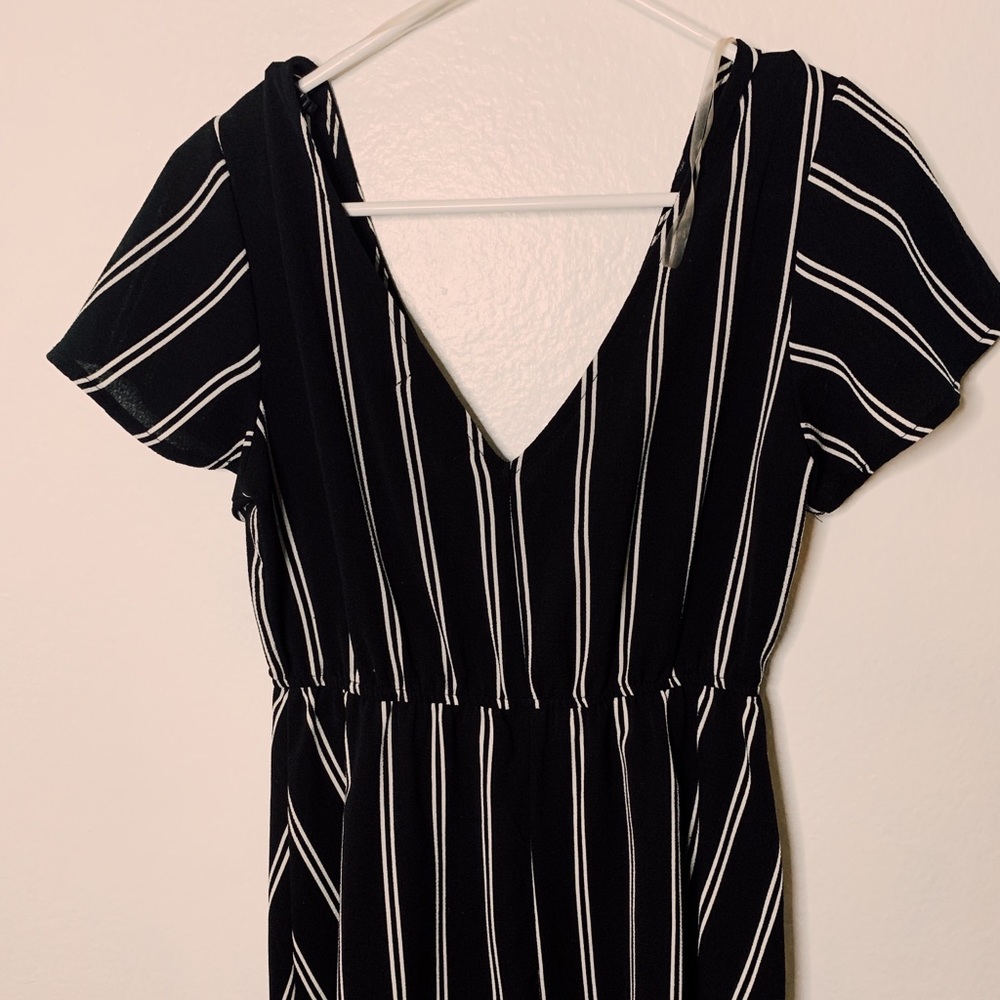 Black and white v-neck dress